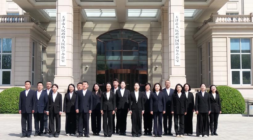 弘扬五四精神，勇立时代潮头